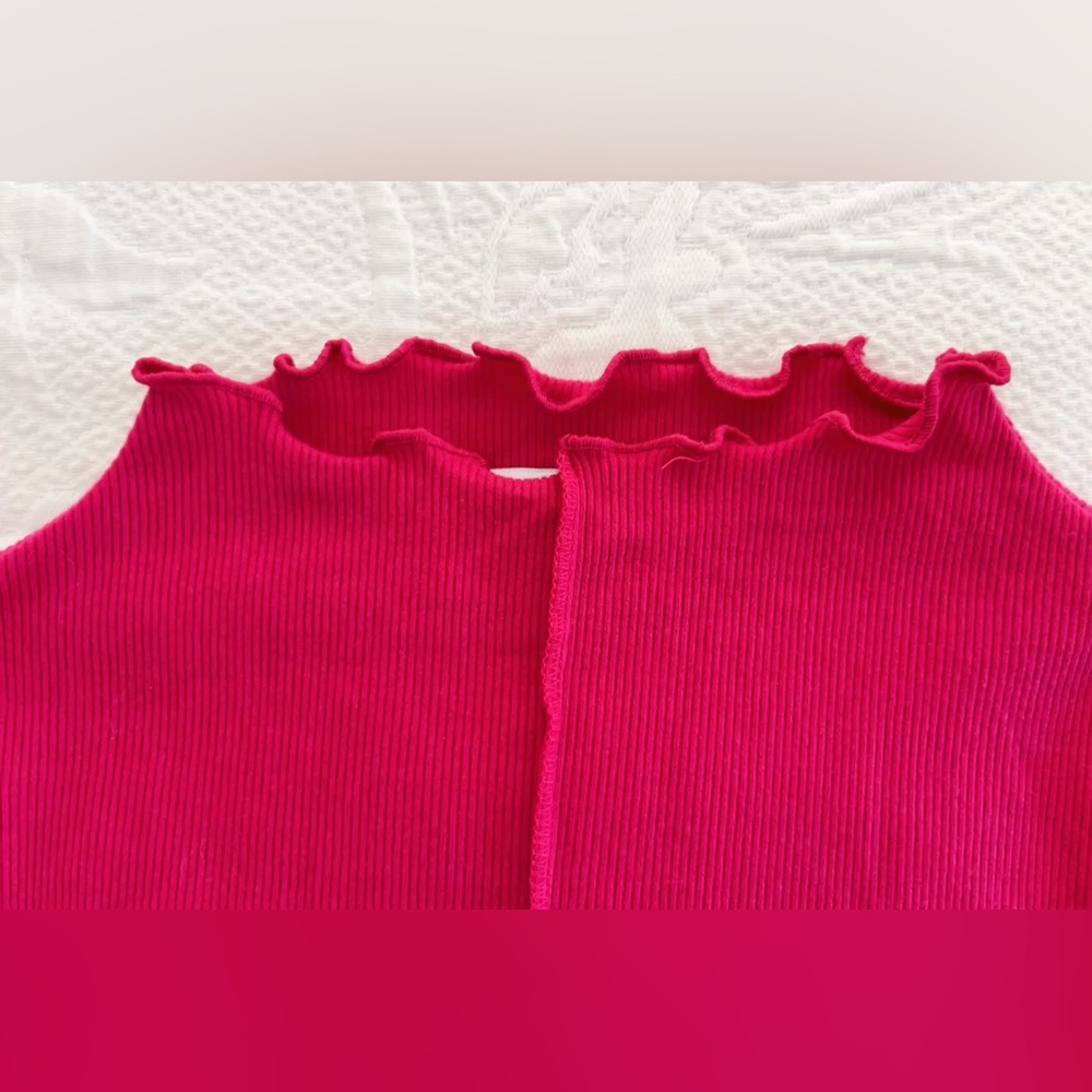 Old Navy Pink Ribbed Ruffled Blouse - Picture 4 of 4